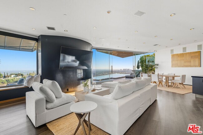 Foto del edificio - 1738 Viewmont Dr