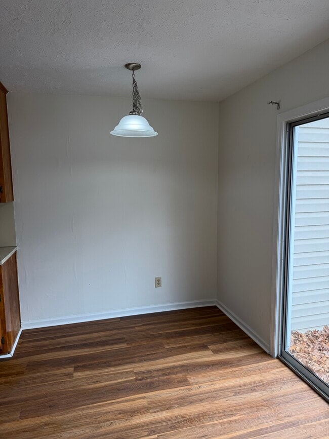 Dining Area - Meadow Run