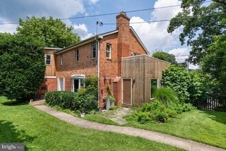 Building Photo - 6003 Madawaska Rd