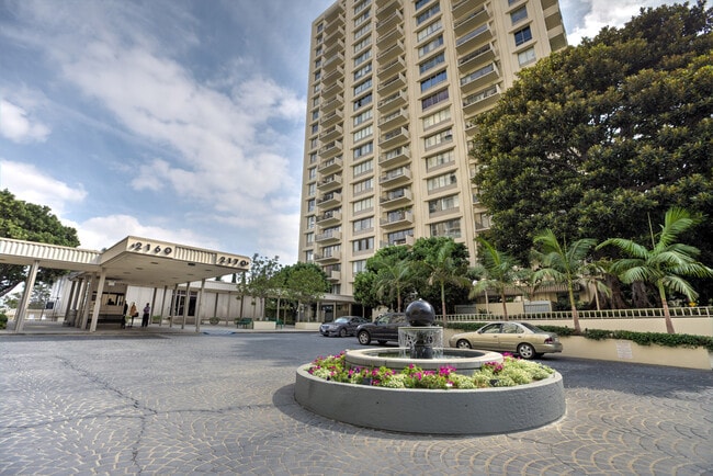 Building Photo - 2160 Century Park E