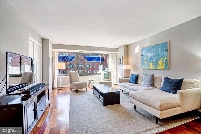 Building Photo - 1077 30th St NW