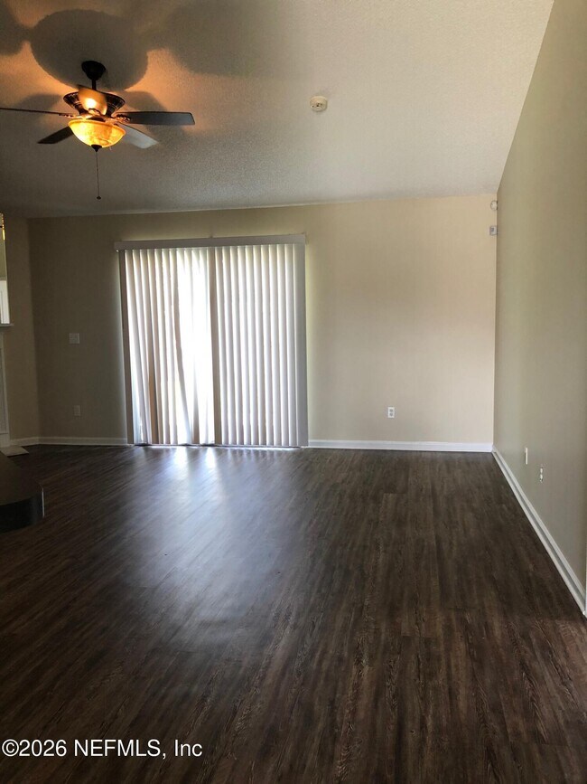 Foto del edificio - 6902 Southern Oaks Dr W