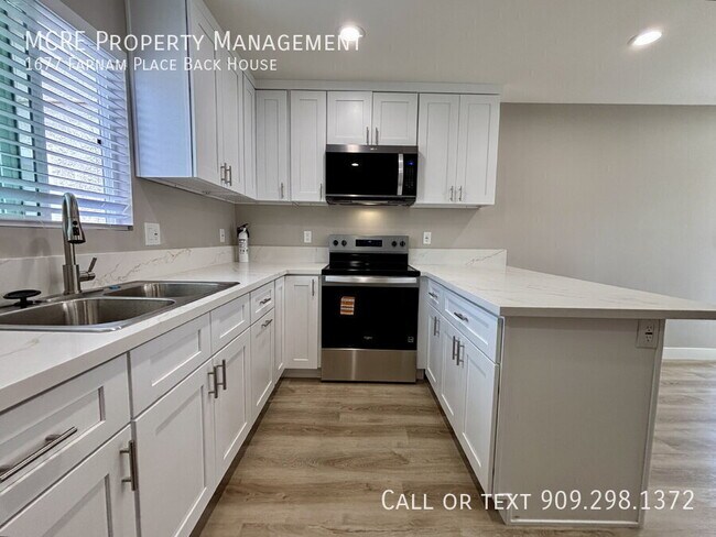 Foto del edificio - 1677 Farnam Pl