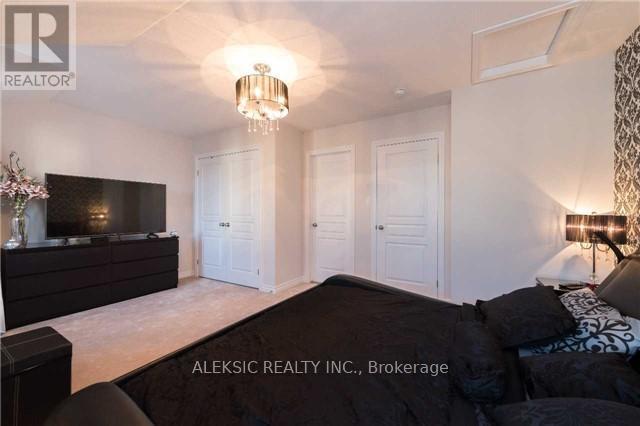 Building Photo - 39 Mayland Trl