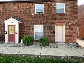 Building Photo - 1807 Jamestown Rd
