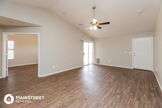 Building Photo - 1640 N 125th Ln