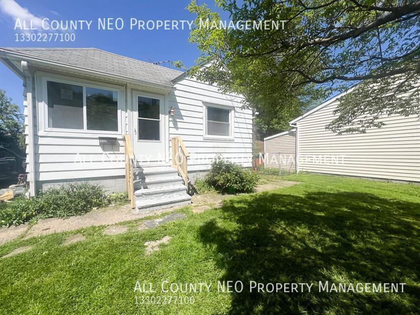 Foto principal - 2349 Bellfield Ave