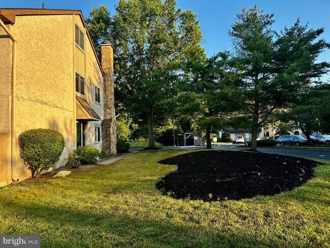 Foto del edificio - 99 Thoreau Dr