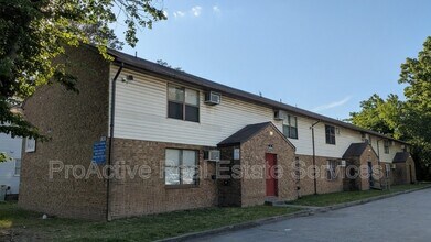 Building Photo - 1436 Picadilly St