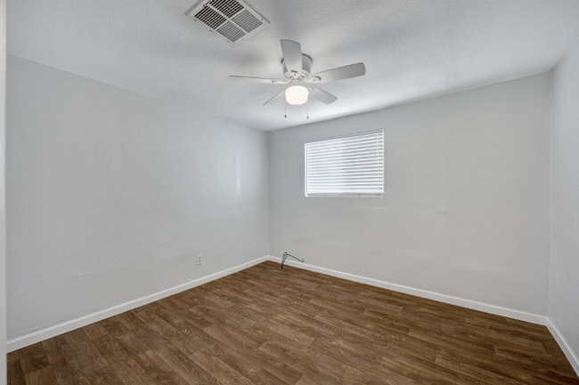 Foto del edificio - 2238 E Taylor St