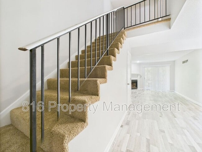 Building Photo - 7941 NW 79th Pl