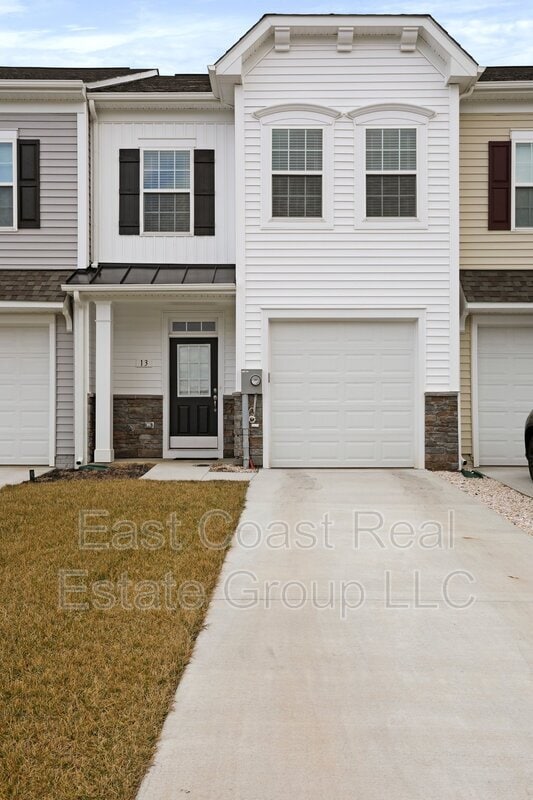 13 Billau Pl, Bunker Hill, WV 25413 Townhome Rentals in Bunker Hill WV