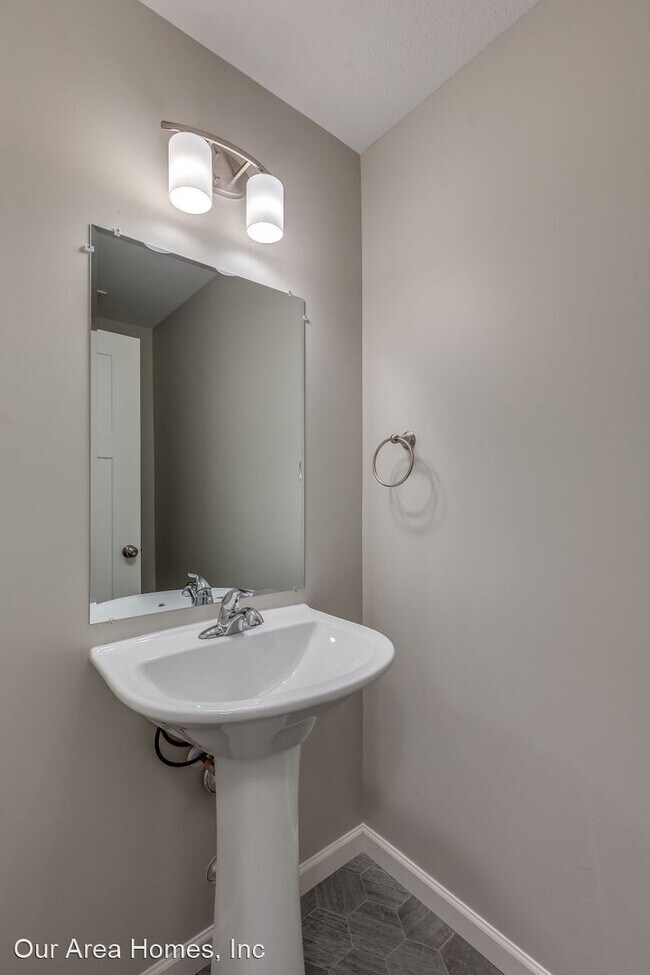 Building Photo - 3 br, 2 bath House - 12628 Pond View Rd