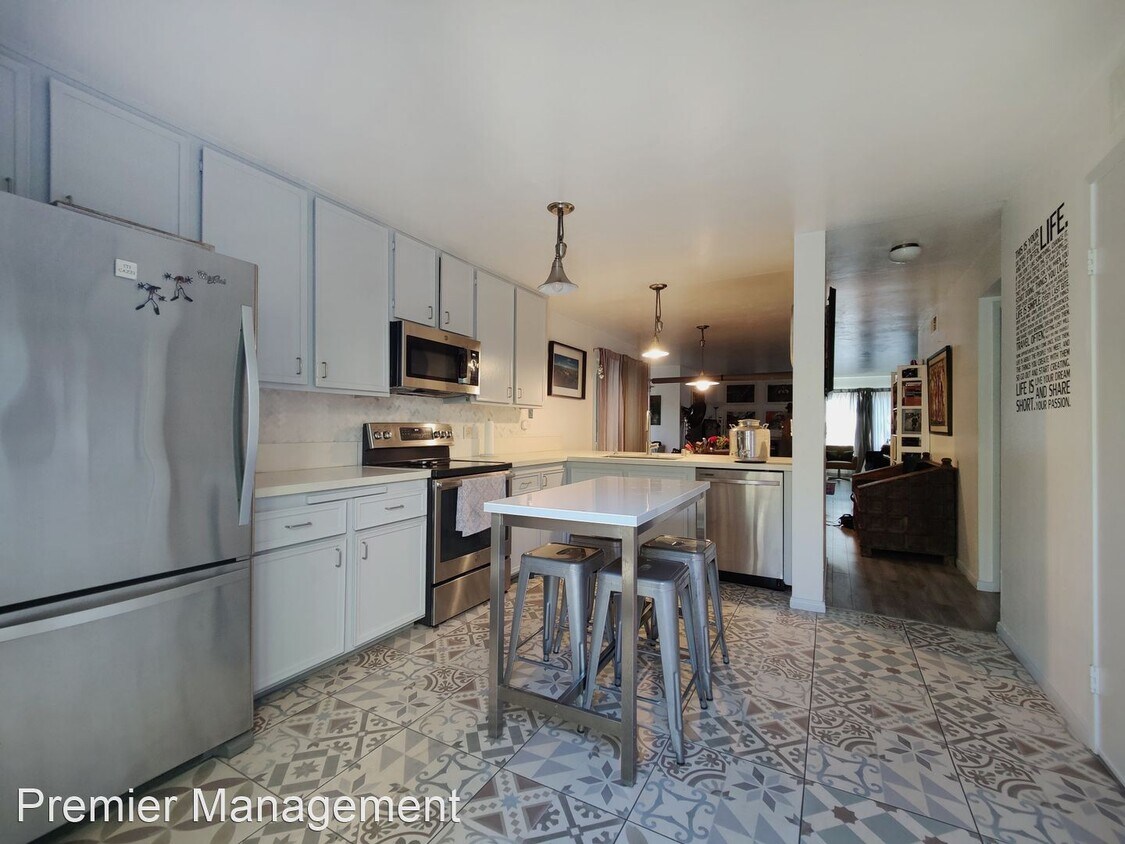 Primary Photo - 2 br, 2 bath House - 6345 Rancho Mission R...