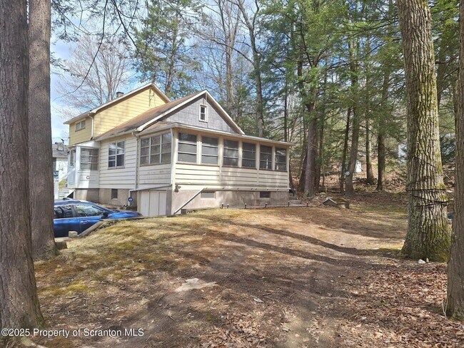 Building Photo - 114 Hillbilly Village