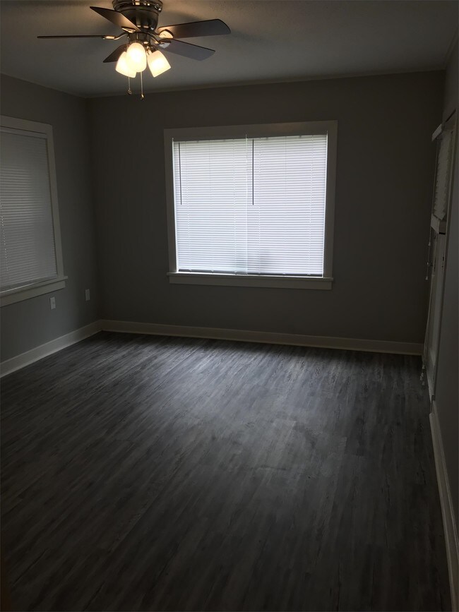 Foto del edificio - 407 Watkins St