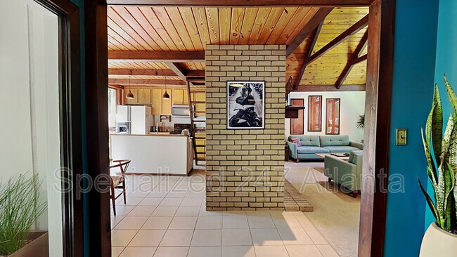 Foto del edificio - 473 Melanie Ln SW