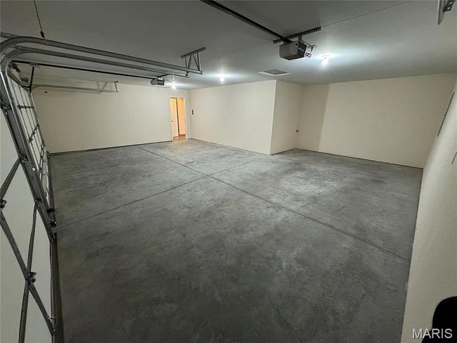 Building Photo - 3617 Justine Dr