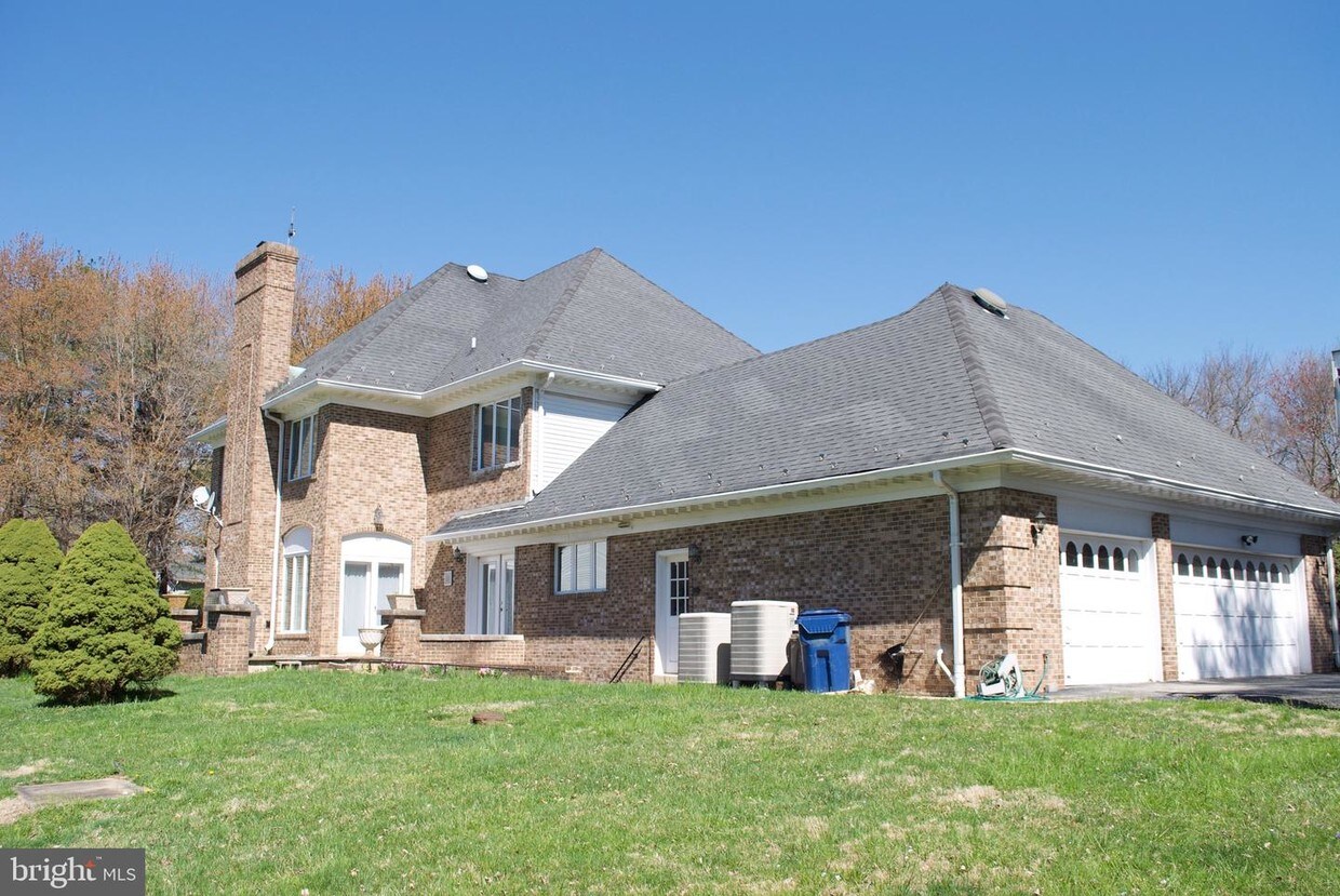 Primary Photo - 309 Southview Ave