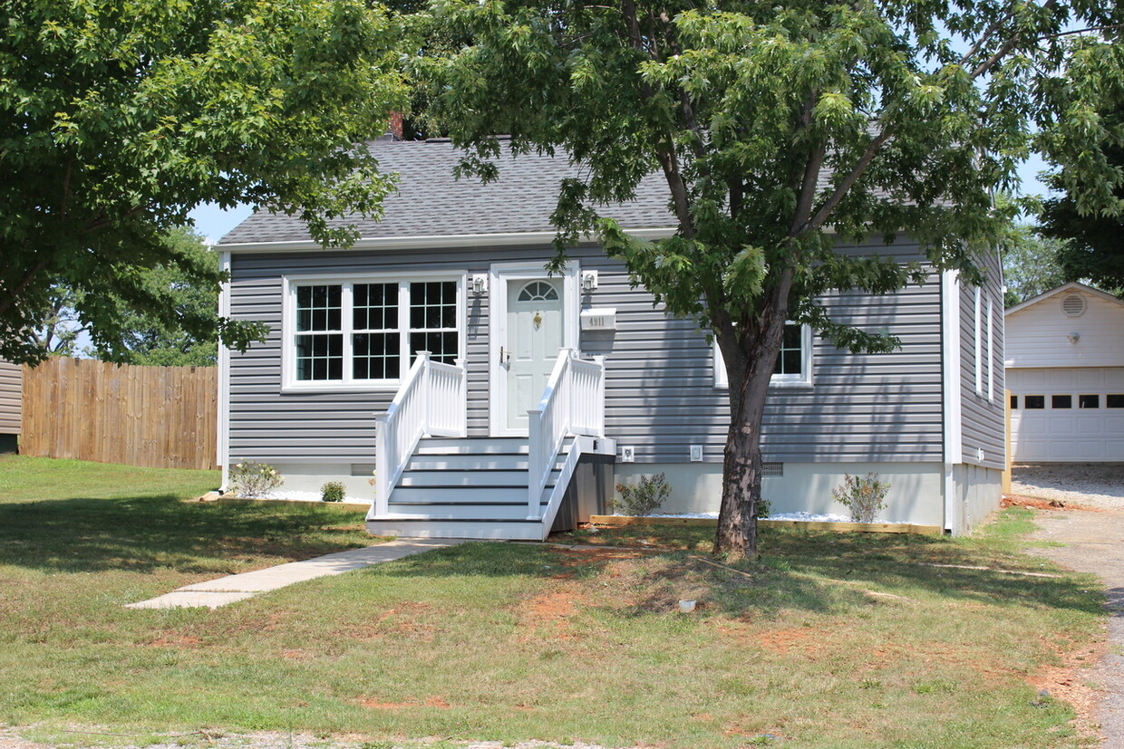 Primary Photo - 4911 Fralin Rd NW