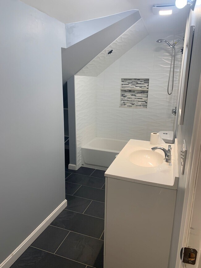 16 Hillcrest Cir, Swampscott, MA 01907 House Rental in Swampscott, MA