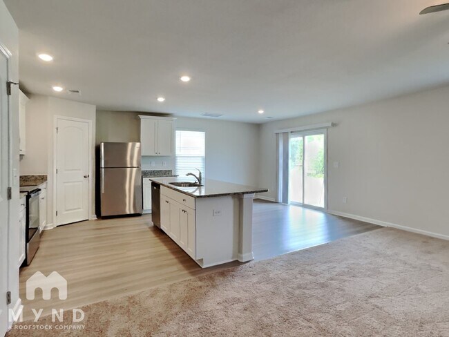 Building Photo - 282 Royal Mdw Dr