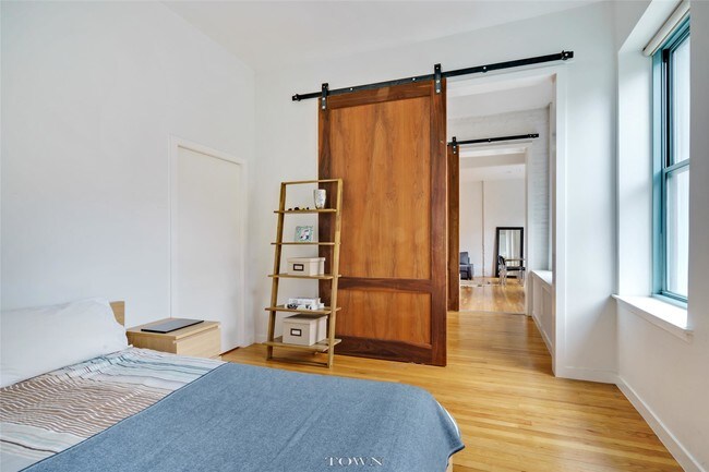 Foto del edificio - 260 W 21st St