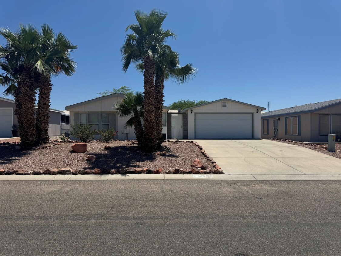 Primary Photo - Charming 3 Bedroom, 2 Bath Home with Detac...