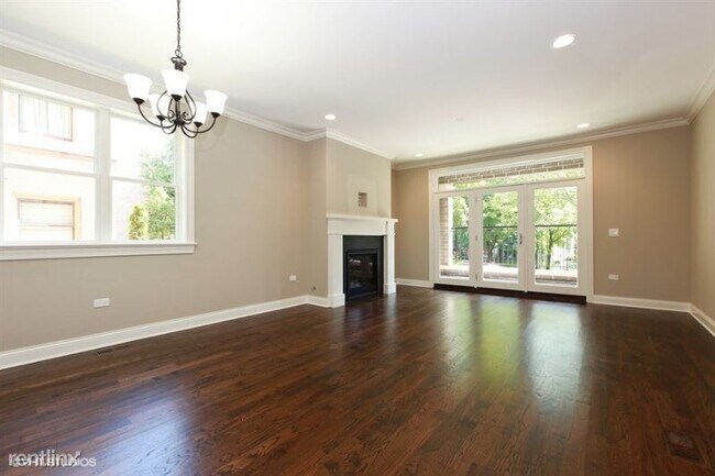Building Photo - 4043 N Kenmore Ave