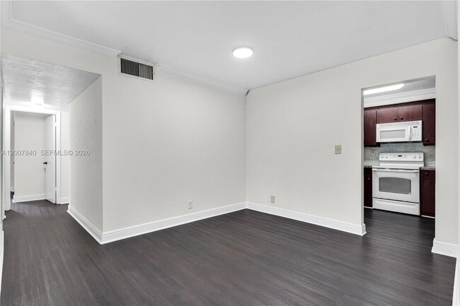 Foto del edificio - 13715 Kendale Lakes Cir