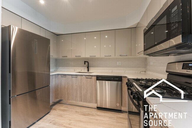 Foto del edificio - 7621 N Sheridan Rd