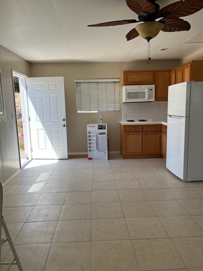 Building Photo - 1596 Greenfield Dr