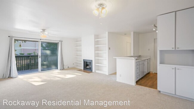 Building Photo - 2 br, 2 bath House - 207 BOARDWALK AVE. #H