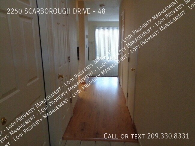 Foto del edificio - 2250 Scarborough Dr