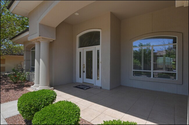 Foto del edificio - 1435 Cloud Ridge Dr