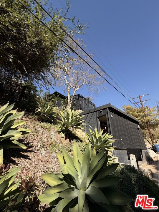 Foto del edificio - 4517 Cleland Ave