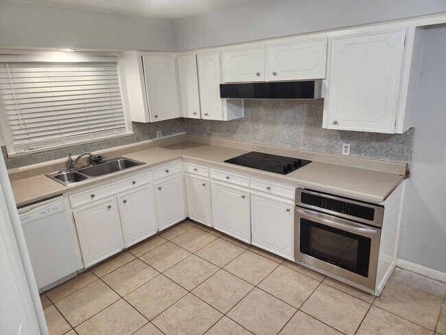 Foto del edificio - 2118 17th Ave N