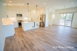 Building Photo - 1371 N Vulcan Ave