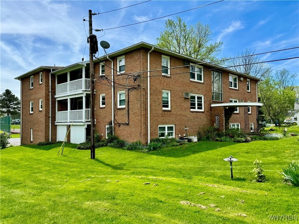Primary Photo - 6321 W Quaker St
