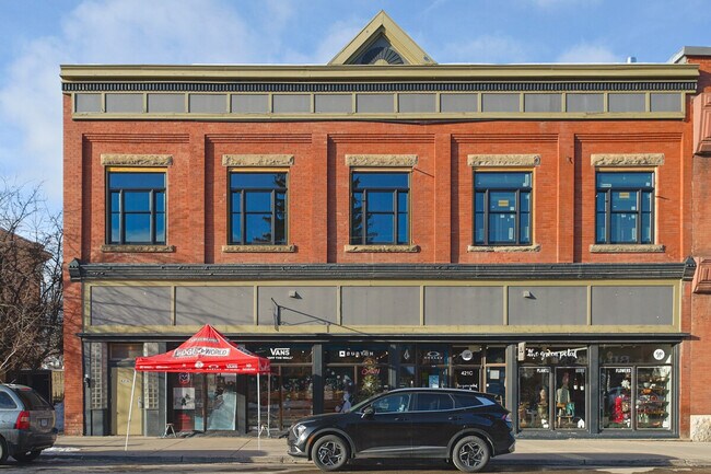 Building Photo - 442-443 3 Ave