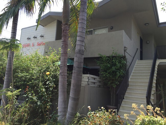 Front of the building. - 1547 Saltair S Ave