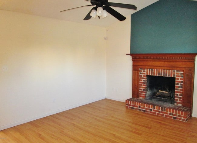 Building Photo - 703 Mallard Dr