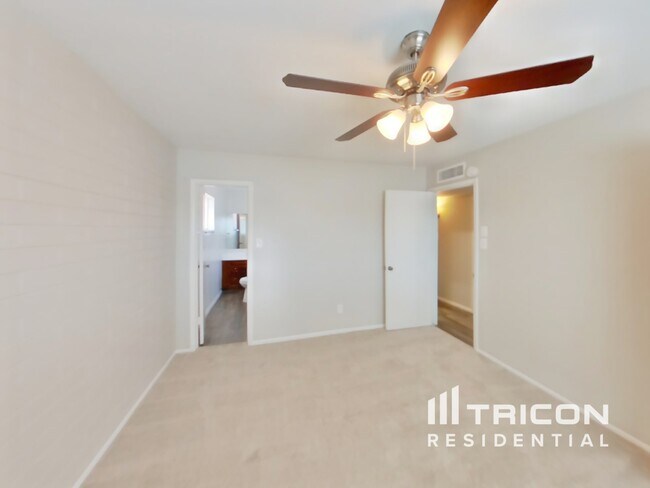 Foto del edificio - 6006 W Medlock Dr