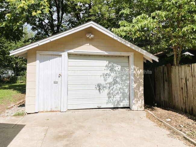 Foto del edificio - 2142 S Waco Ave