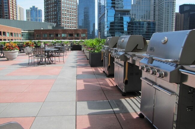 Foto del edificio - 512 N McClurg Ct