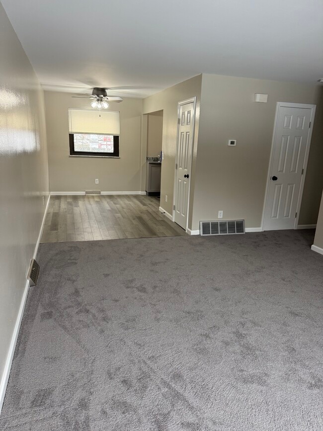 Building Photo - 2957 Columbus St