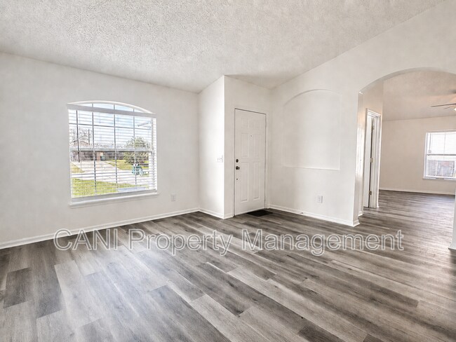 Building Photo - 2871 Lockwood Blvd