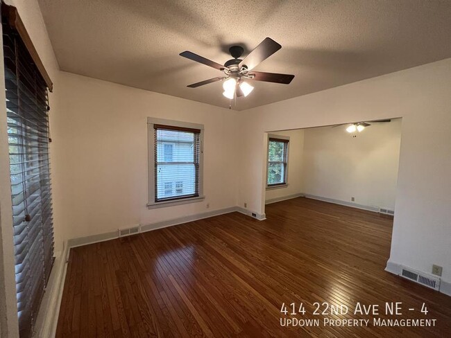 Building Photo - 414 22nd Ave NE