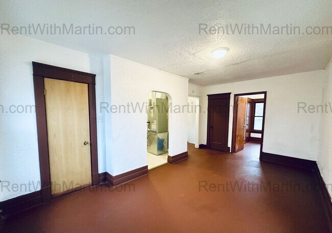 Foto del edificio - 820 W 2nd St