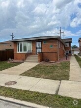 Building Photo - 4148 W 87th St